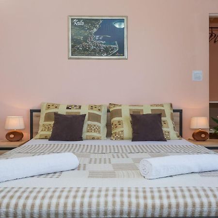 Apartments Verica - 15 M From Beach Krilo Dış mekan fotoğraf